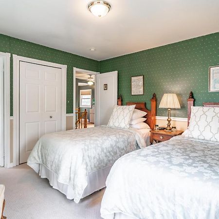 Abacot Hall Bed & Breakfast Niagara-on-the-Lake Bagian luar foto