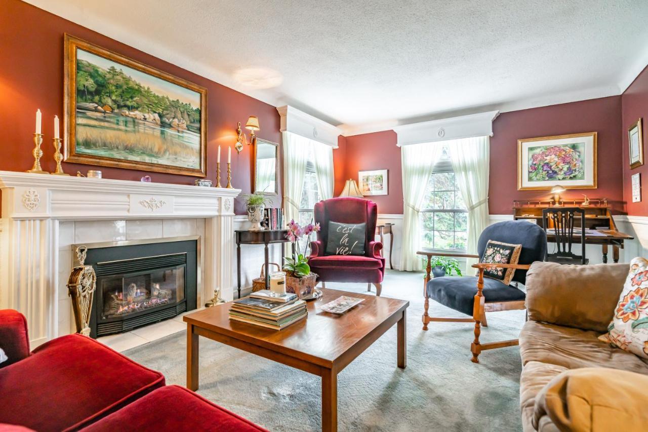 Abacot Hall Bed & Breakfast Niagara-on-the-Lake Bagian luar foto