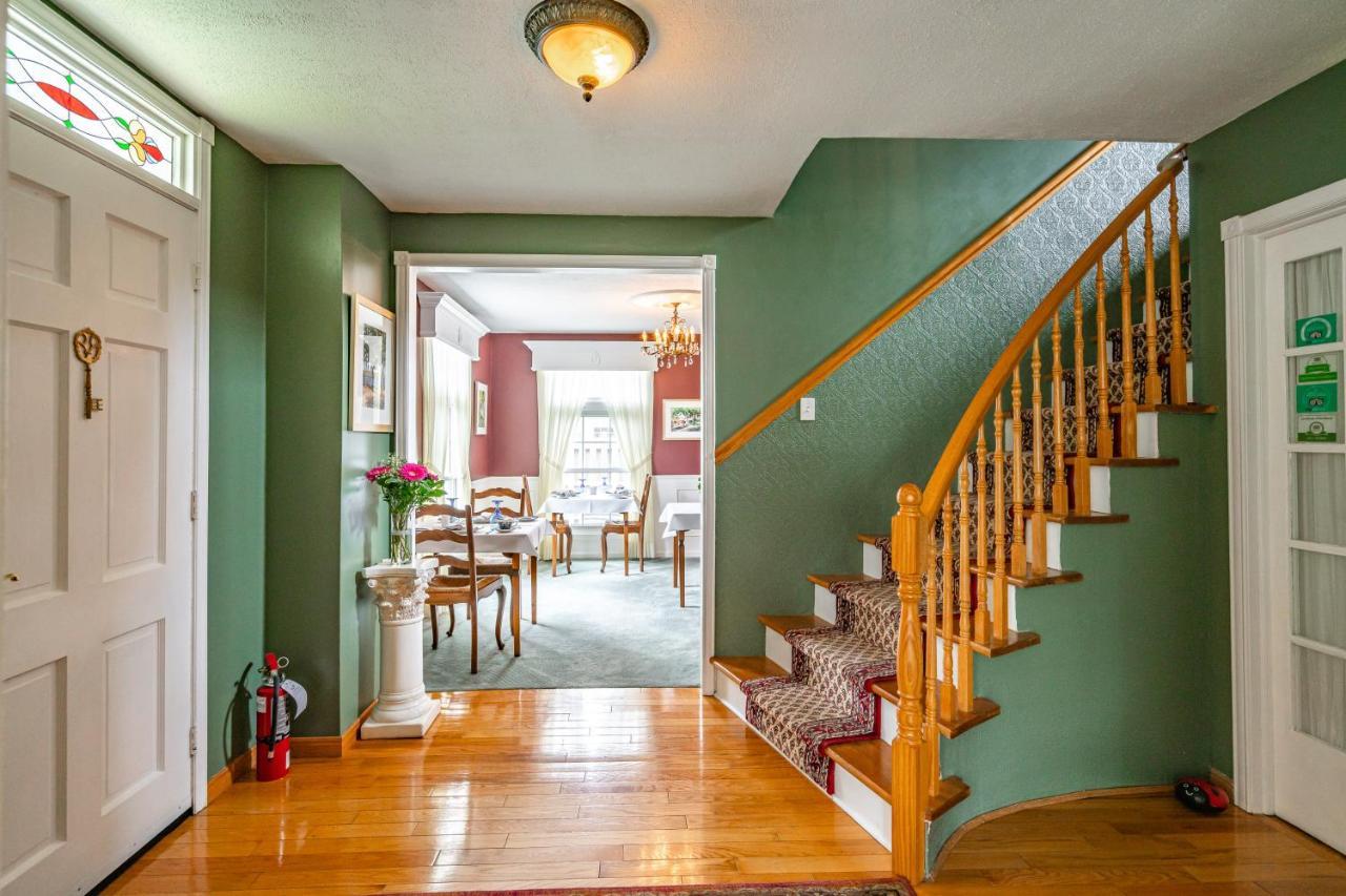 Abacot Hall Bed & Breakfast Niagara-on-the-Lake Bagian luar foto