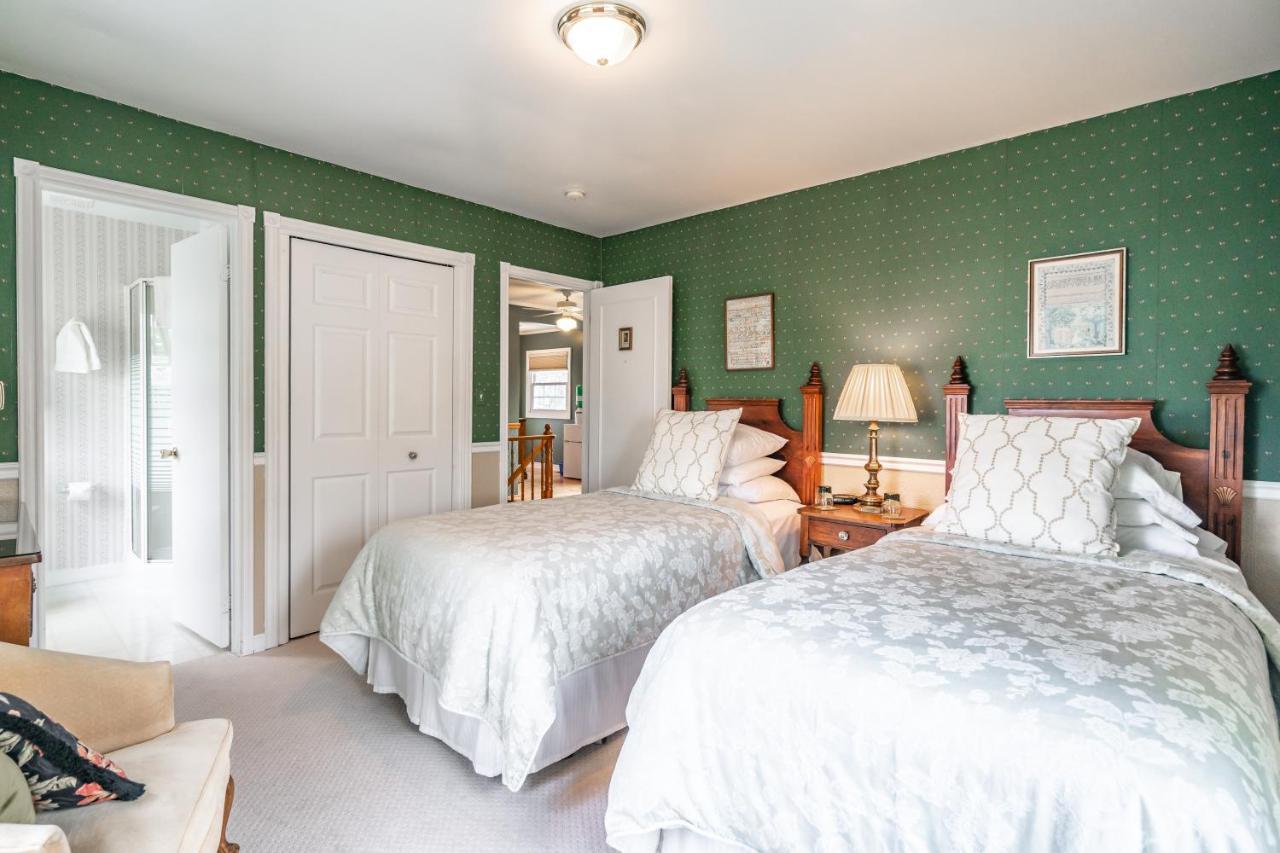 Abacot Hall Bed & Breakfast Niagara-on-the-Lake Bagian luar foto