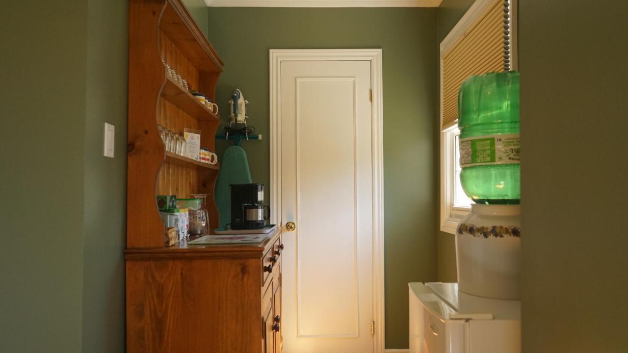 Abacot Hall Bed & Breakfast Niagara-on-the-Lake Bagian luar foto